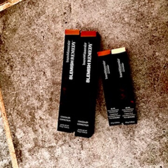 BareMinerals concealer Foundation lipstick - Picture 5 of 7